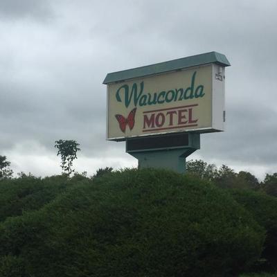 WAUCONDA MOTEL! 