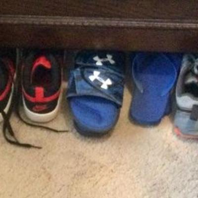 Boys shoes