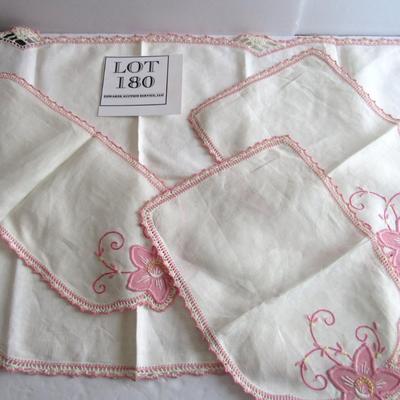 Pretty Matching 3 Piece Doily Set