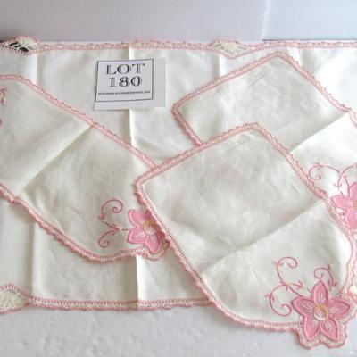 Pretty Matching 3 Piece Doily Set