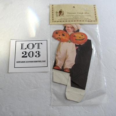 Cute 1980s Version Halloween Candy Box to Assemble