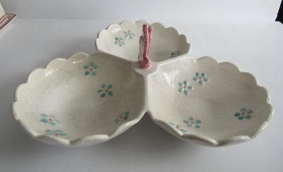 Vintage Hull Pottery Butterfly 3 Part Candy Dish With Applied Butterfly