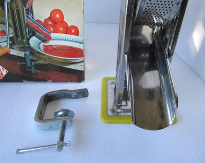 Older Spremipomodoro Tomato Saucer in Original Box