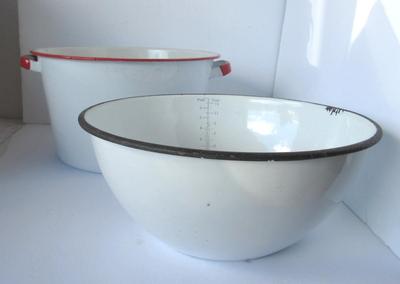 Old Grantieware Measuring Bowl and Large Covered Pot