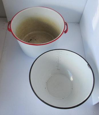 Old Grantieware Measuring Bowl and Large Covered Pot