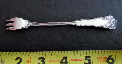 Pretty Antique Condiment or Pickle Fork, Wm Rogers, Berwick Pattern, 1904
