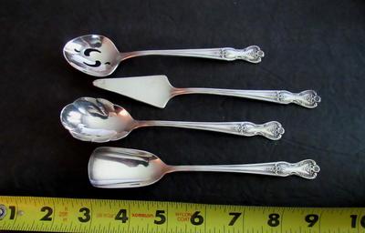 Vintage Wm Rogers Extra Plate 4 Pc Serving Set, Magnolia Pattern