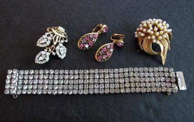 Vintage Rhinestone Jewelry Lot, Brooches, Earrings, Bracelet