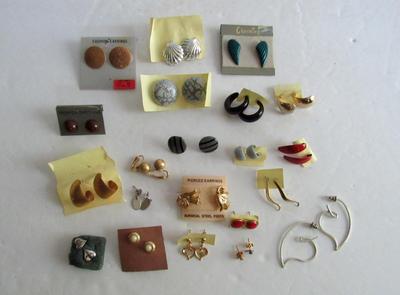 Lot of 1970s-80 Earrings