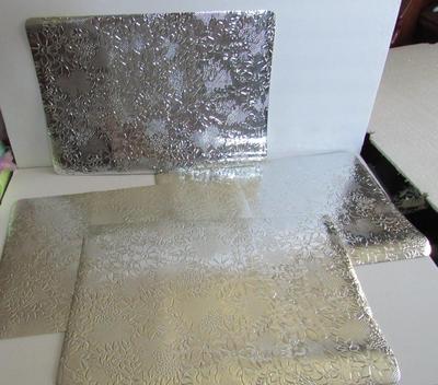 4 Matching Silvertone Placemats, Floral Pattern