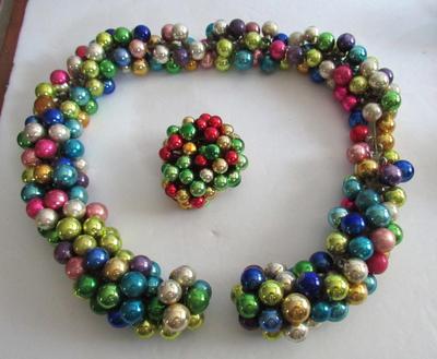 Tiny Glass Ornaments Turned Into Garland and Ball