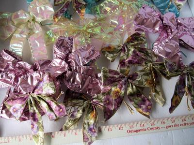 Large Lot of Wired Bows