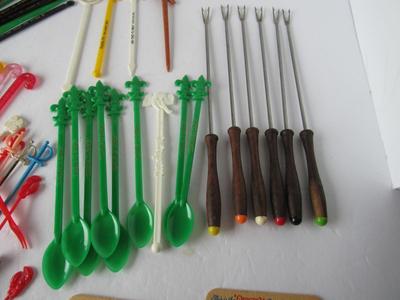 Large Lot Vintage Drink Stirrers, Swizzle Sticks, Etc
