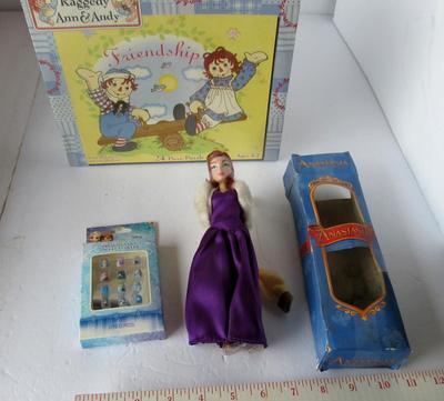 Unopened Raggedy Ann/Andy Puzzle, Doll, Kid's Press On Nail Covers