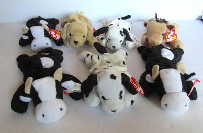 Lot of Older Beanie Babies, Cows, Dogs