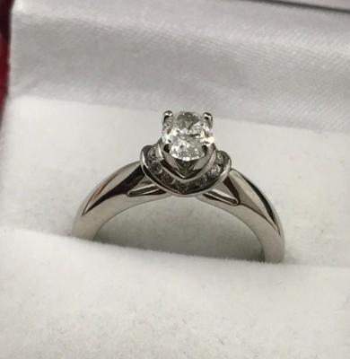 14 k gold diamond ring size 7.25