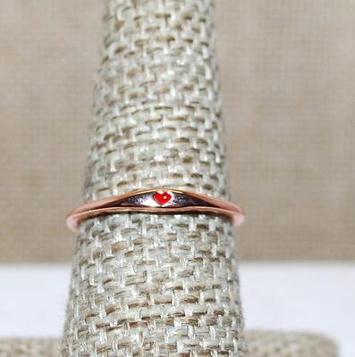 Size 7 ¼ Delicate TINY Enamel RED HEART Infinity-Style Ring on a Rose Gold Band (1.2g)