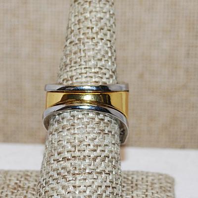 Size 7 ½ Unique Slide-In "HIDDEN COMPARTMENT" LION Face Ring with on a Silver-Tone Band (21.0g)
