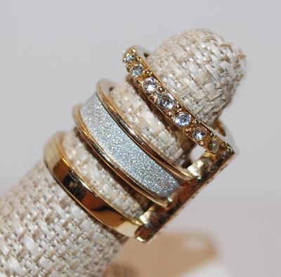 SIZE 6¾ "Guess" Brand 3 Tier Ring with Full and Ground Style Stones on Gold Tone Band (10.3g)
