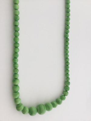 Unmarked green beaded fashion necklace