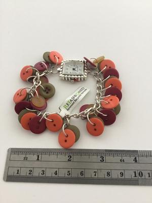 Narmi marked bottom fashion watch