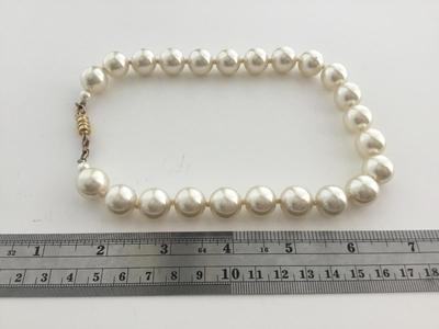 Faux beaded vintage type choker necklace
