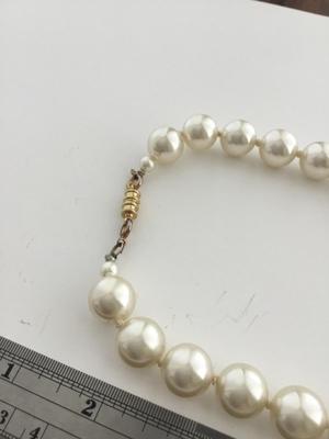 Faux beaded vintage type choker necklace