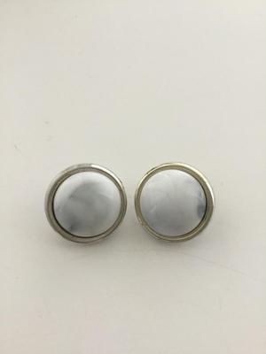 White round unmarked clip on vintage earrings