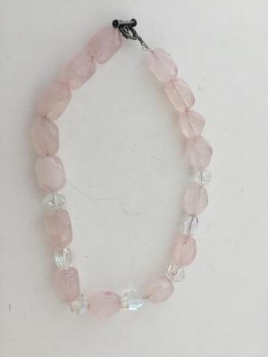 Light pink beaded fashion necklace
