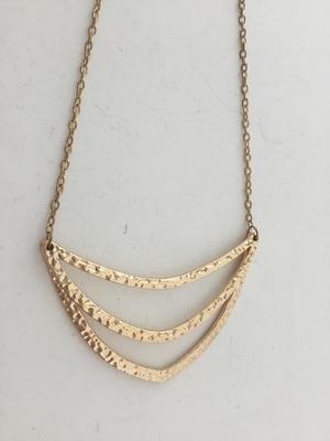 Gold tone unmarked fashion necklace