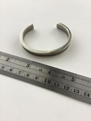 Unmarked fashion sparkly cuff bracelet