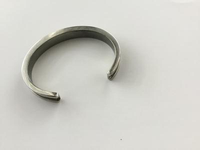 Unmarked fashion sparkly cuff bracelet