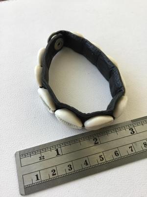 Beautiful shell fashion bracelet