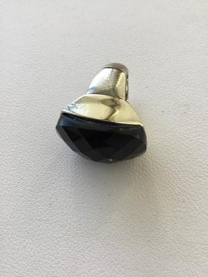 Beautiful stretchy costume ring