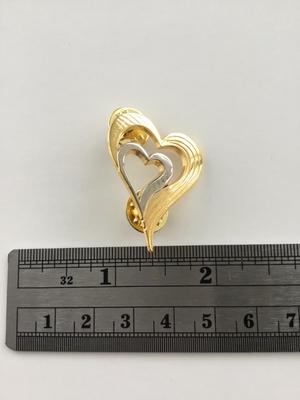 Beautiful gold tone heart push pin