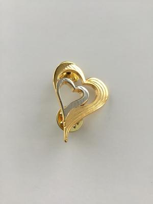 Beautiful gold tone heart push pin