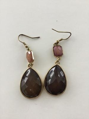Gold tone dangle fashion earrings