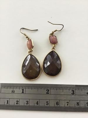 Gold tone dangle fashion earrings