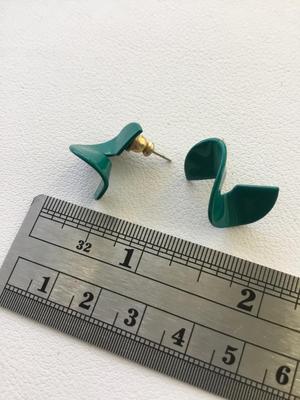 Beautiful green spiral earrings