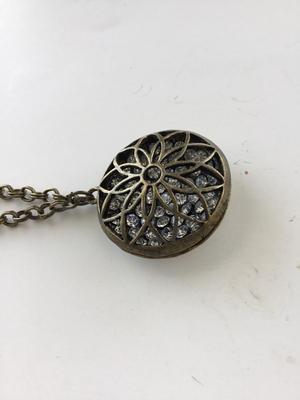 Bronze tone beautiful fashion necklace