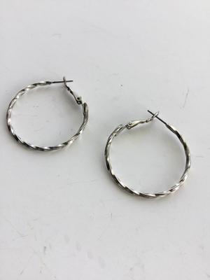 Unmarked silver tone fashion hoops