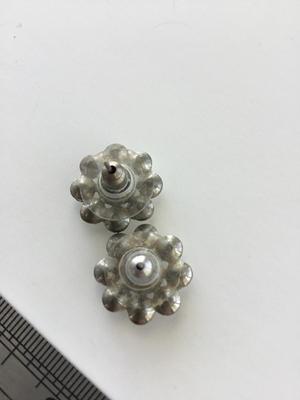 Unmarked beautiful rhinestone flower stud earrings