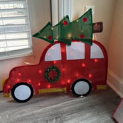 Christmas- Lighted Car with Tree Yard Decor; Tested/Works