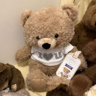 Big Ole Lot of Cuddly Teddy Bears!