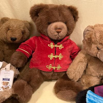 Big Ole Lot of Cuddly Teddy Bears!
