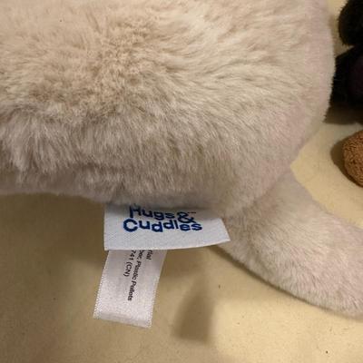 Lot of Mixed Stuffed Animals