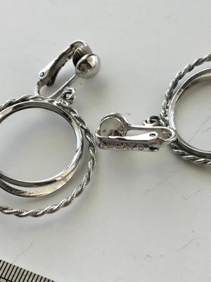 Avon vintage clip on earrings