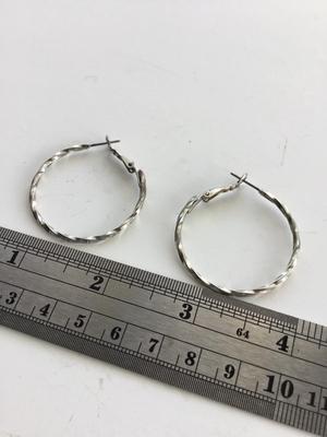Unmarked silver tone fashion hoops