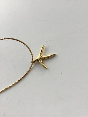 Gold tone unmarked fashion necklace