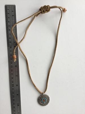 Unmarked faux leather fashion necklace
